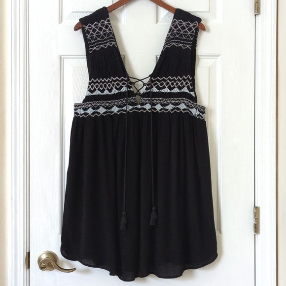 Free People Dresses & Skirts - Free People Simply Embroidered Yoke Sleeveless Lace Up V-neck Mini Dress Black L